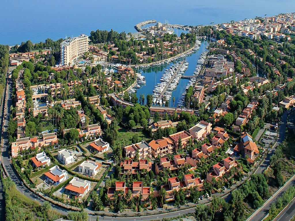 Aparthotel Baia Dei Delfini Furnari Esterno foto
