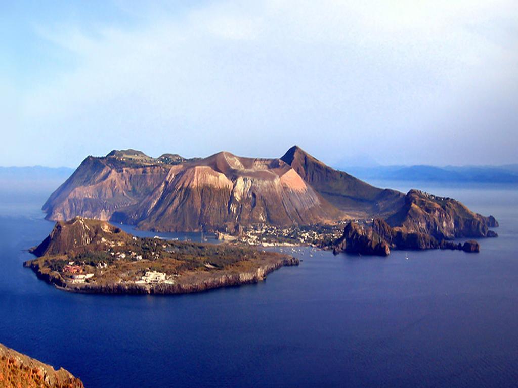 Aparthotel Baia Dei Delfini Furnari Esterno foto
