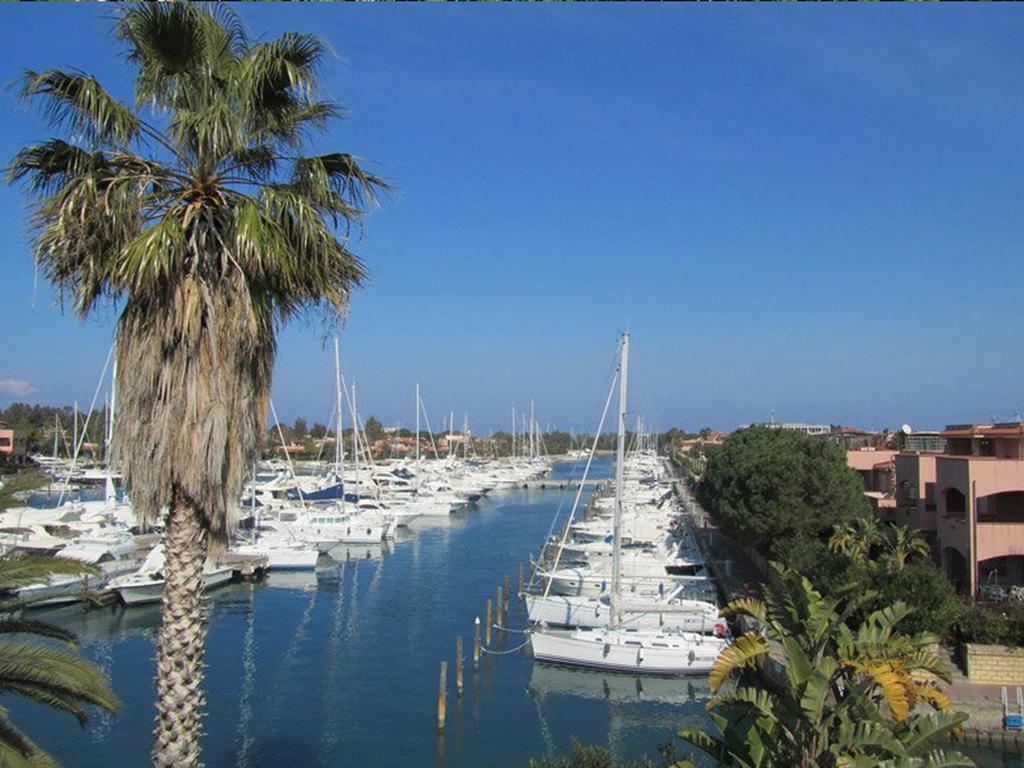 Aparthotel Baia Dei Delfini Furnari Esterno foto