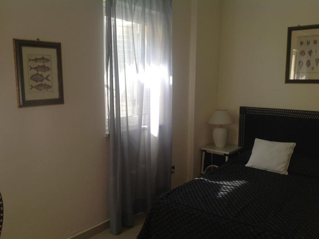 Aparthotel Baia Dei Delfini Furnari Esterno foto